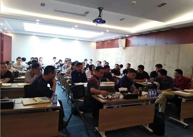 夯實(shí)基礎(chǔ)，提升素質(zhì)，房管中心開展拆遷知識培訓(xùn)